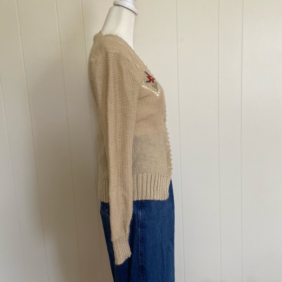 Vintage Beige Knit Cardigan w Flower Detail Small - Picture 6 of 11